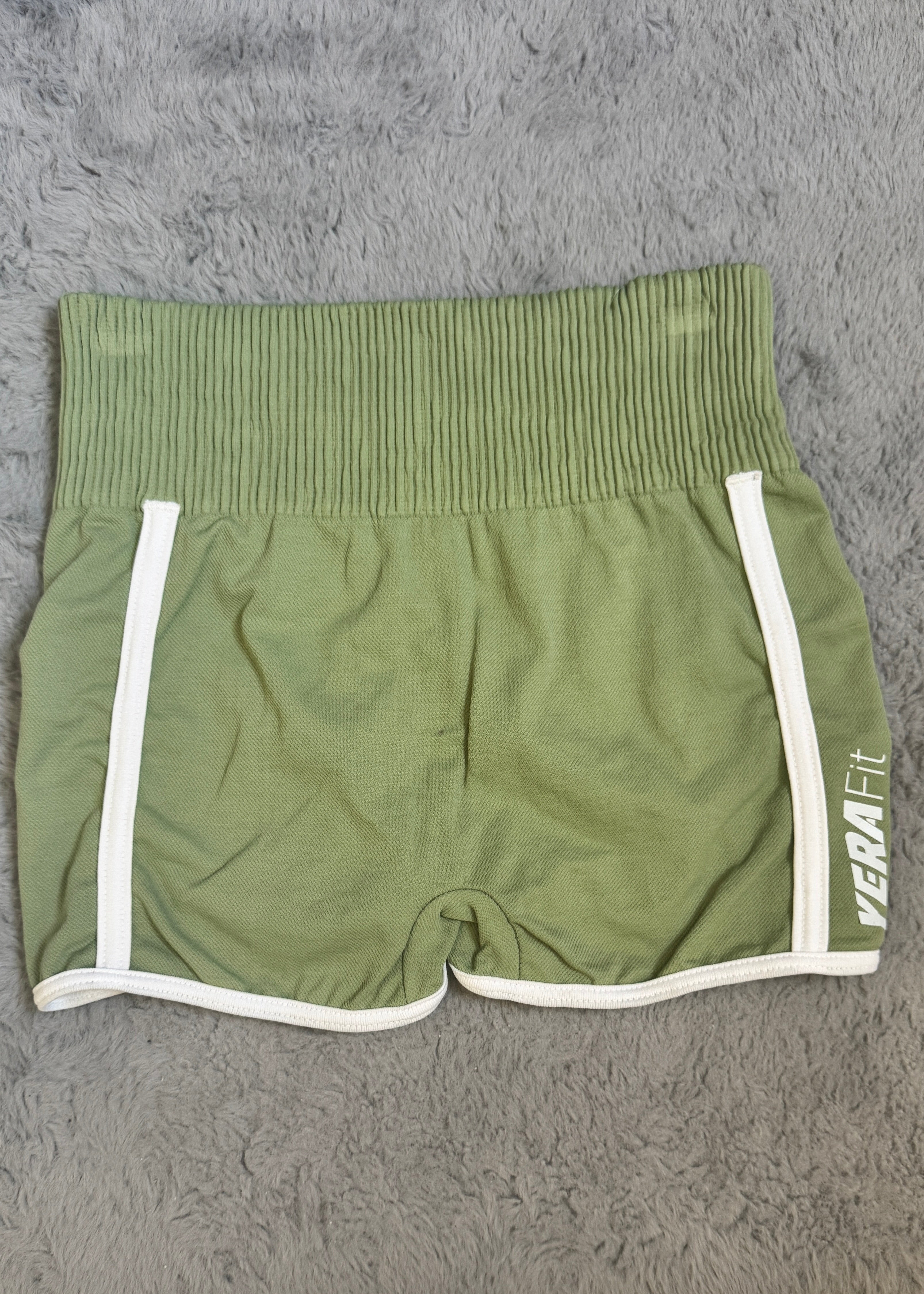 SHORT BAYGO VERDE